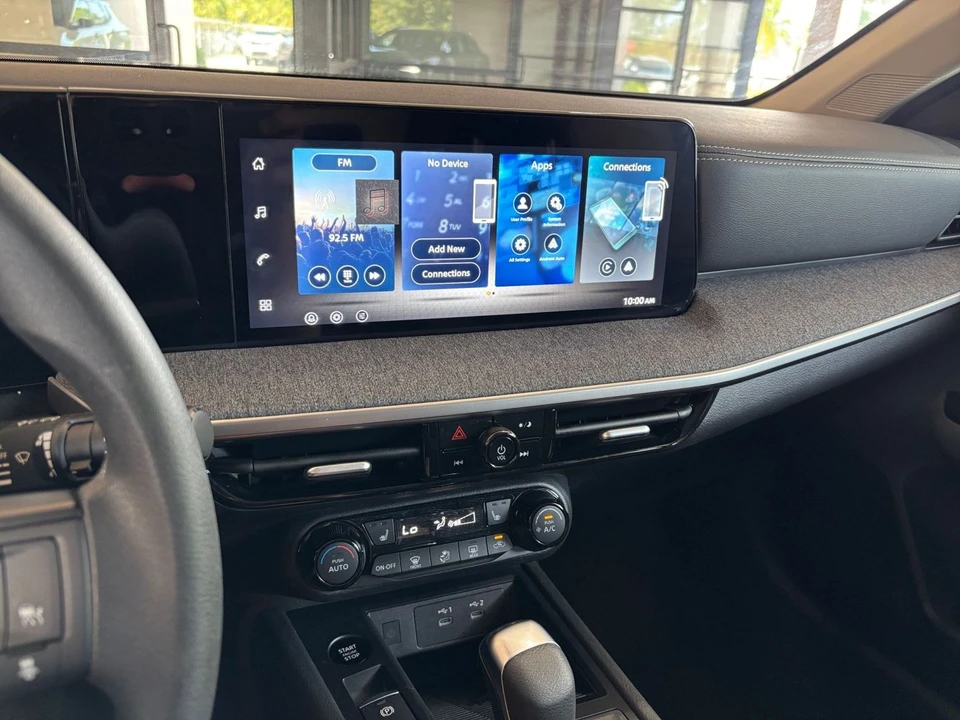 2026 Nissan Kicks - Image 18 of 31