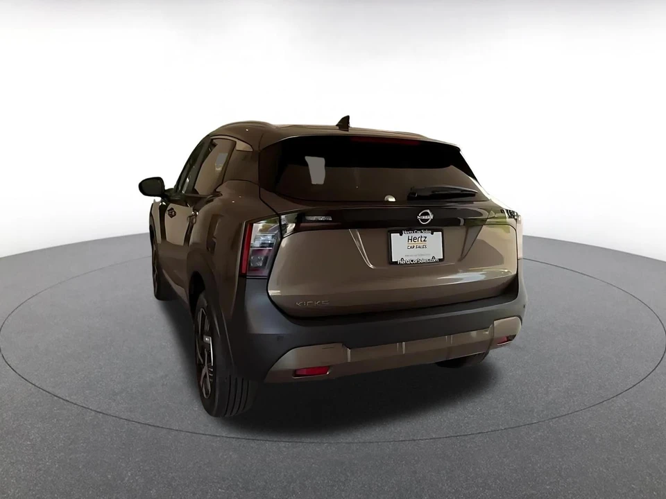 2026 Nissan Kicks - Image 12 of 31