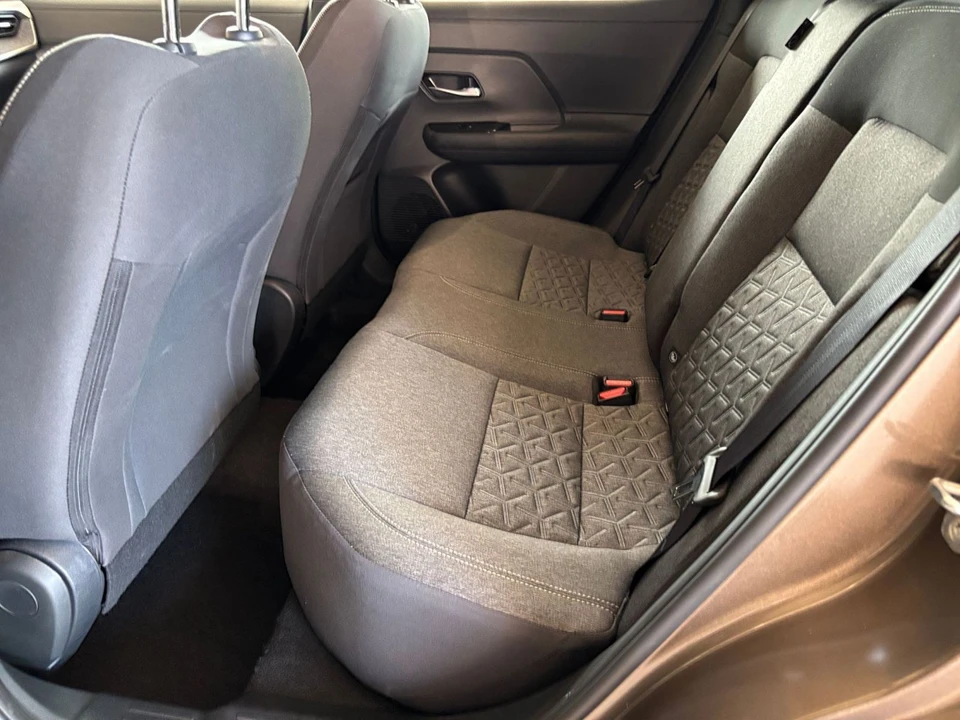 2026 Nissan Kicks - Image 26 of 31