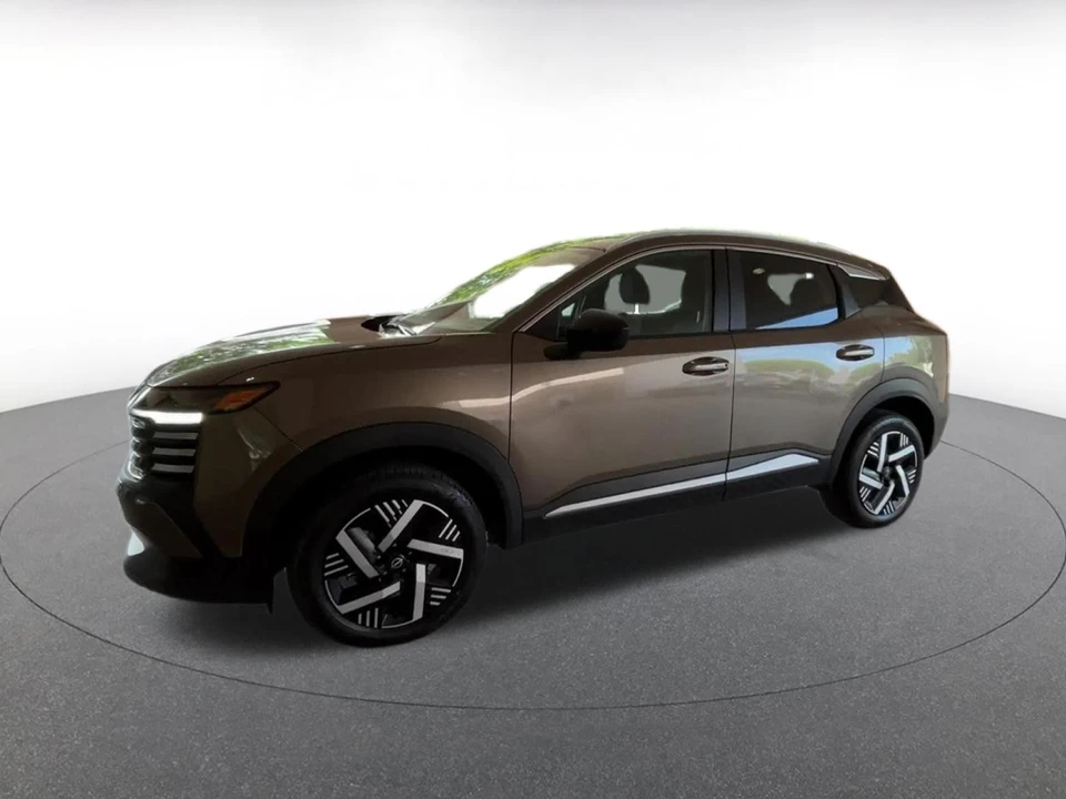 2026 Nissan Kicks - Image 8 of 31