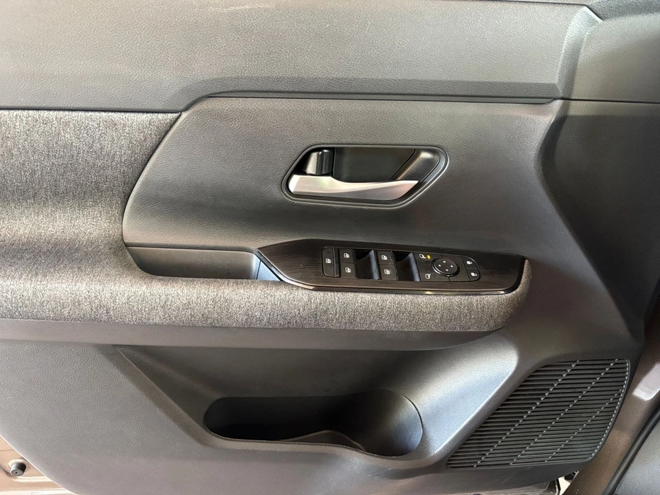 2026 Nissan Kicks - Image 20 of 31