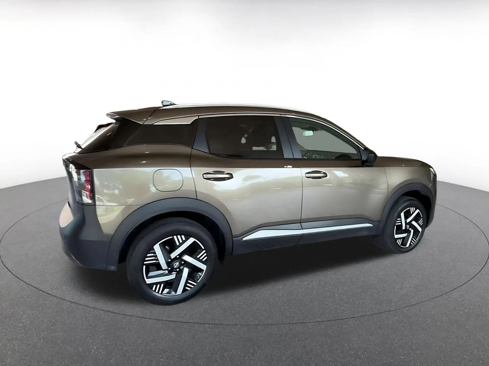 2026 Nissan Kicks - Image 16 of 31