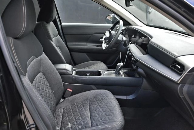 2026 Nissan Kicks - Image 13 of 19