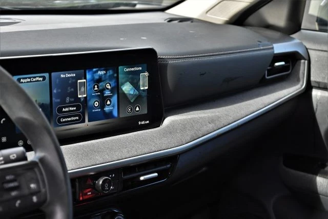 2026 Nissan Kicks - Image 11 of 19