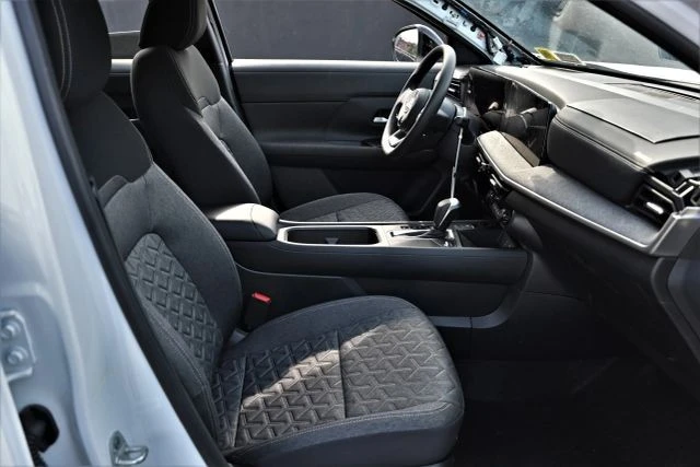 2026 Nissan Kicks - Image 12 of 18