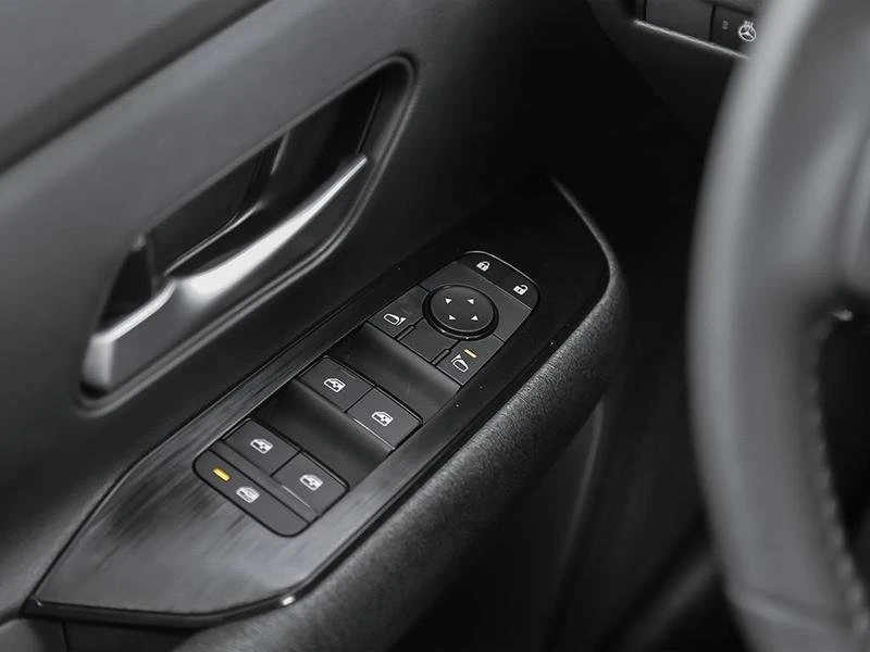 2026 Nissan Kicks - Image 12 of 19