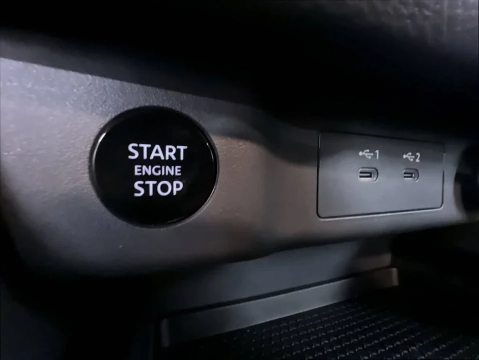 2026 Nissan Rogue - Image 17 of 20