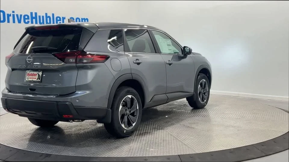 2026 Nissan Rogue - Image 2 of 20
