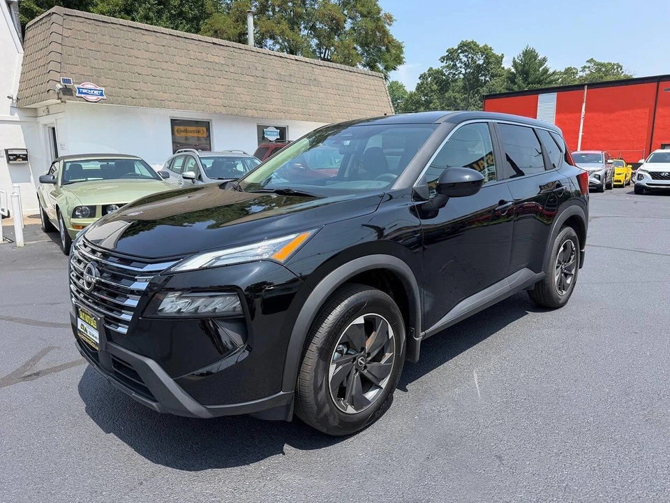 2026 Nissan Rogue - Image 20 of 25