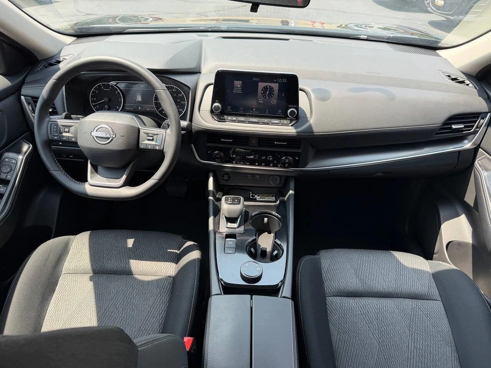 2026 Nissan Rogue - Image 14 of 25