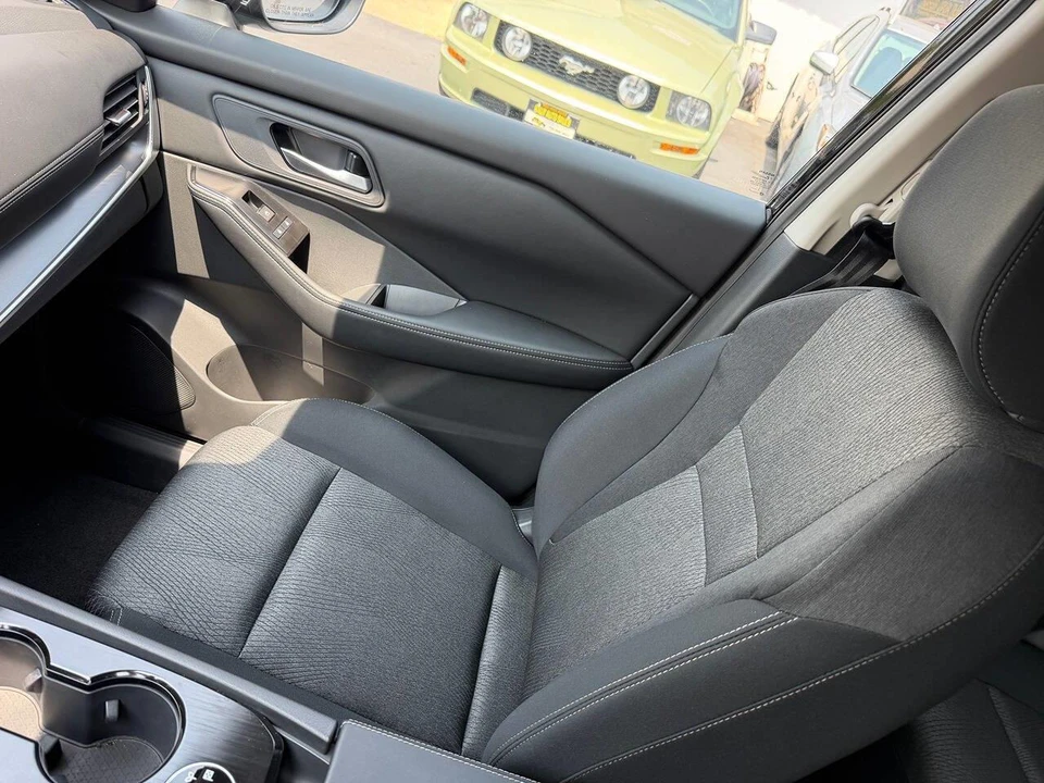 2026 Nissan Rogue - Image 12 of 25