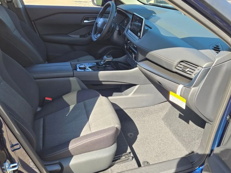 2026 Nissan Rogue - Image 7 of 20