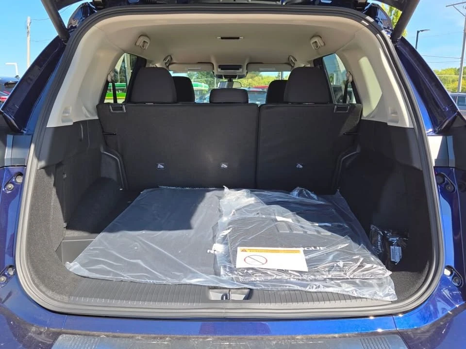 2026 Nissan Rogue - Image 18 of 20