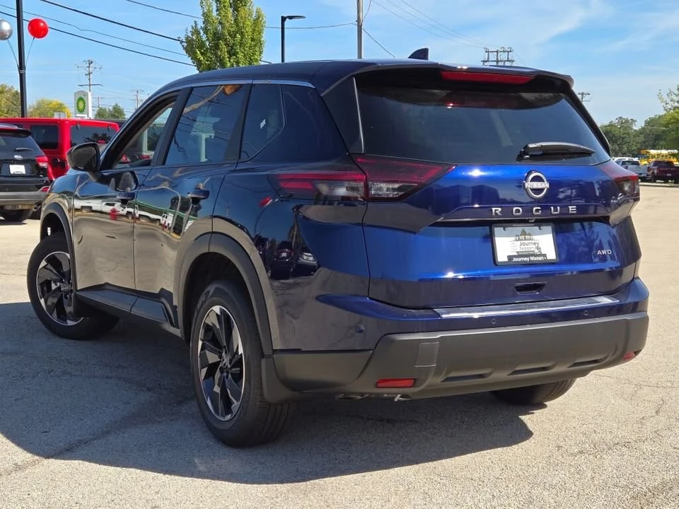 2026 Nissan Rogue - Image 5 of 20