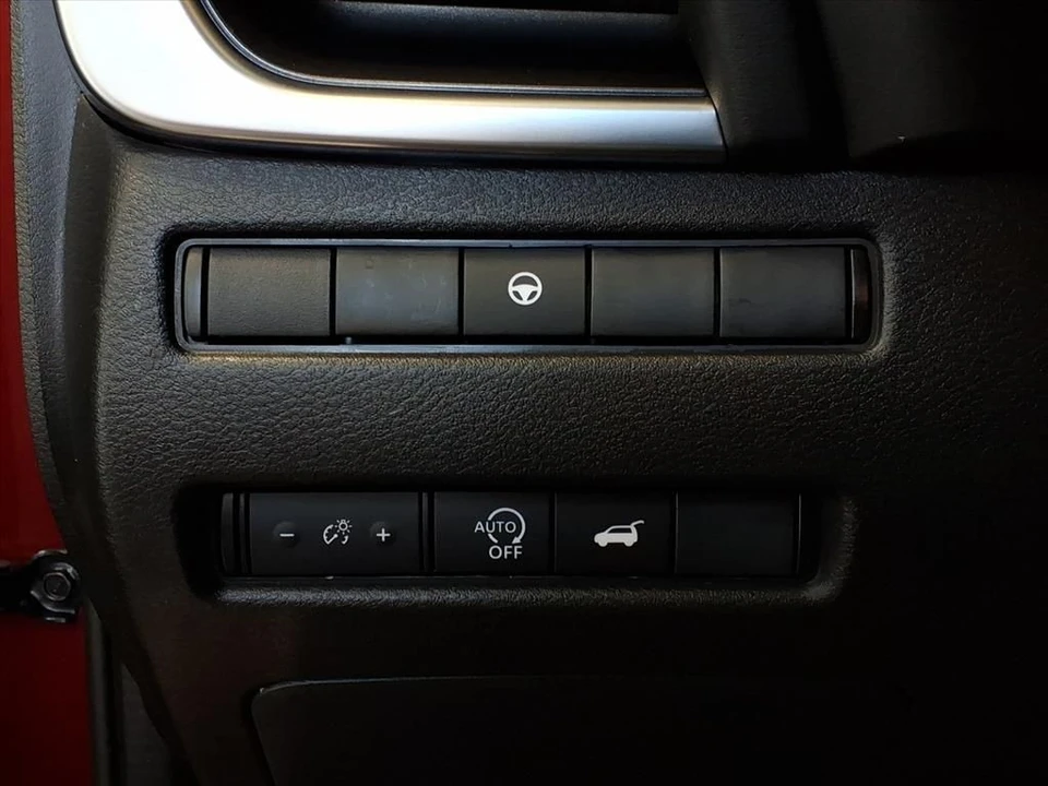 2026 Nissan Rogue - Image 12 of 21