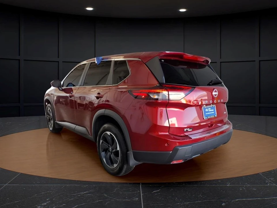 2026 Nissan Rogue - Image 4 of 24