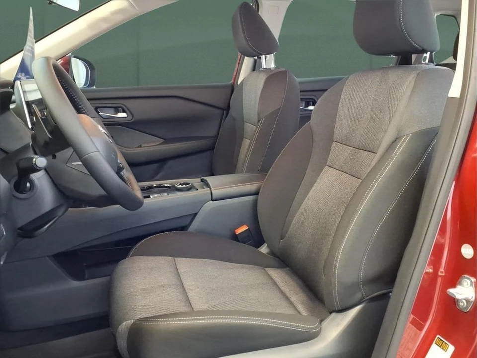 2026 Nissan Rogue - Image 19 of 24