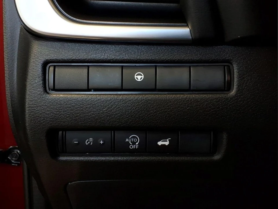 2026 Nissan Rogue - Image 12 of 24