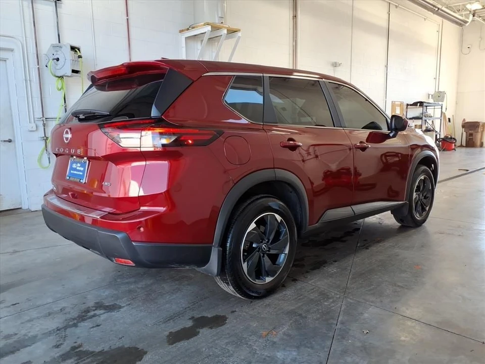 2026 Nissan Rogue - Image 6 of 21