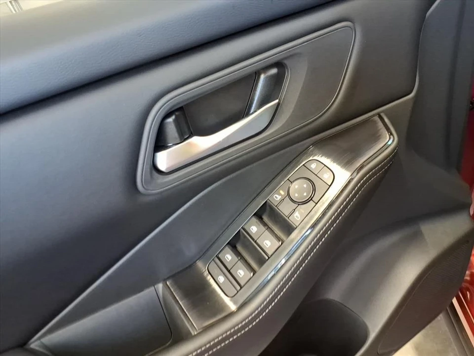2026 Nissan Rogue - Image 11 of 21