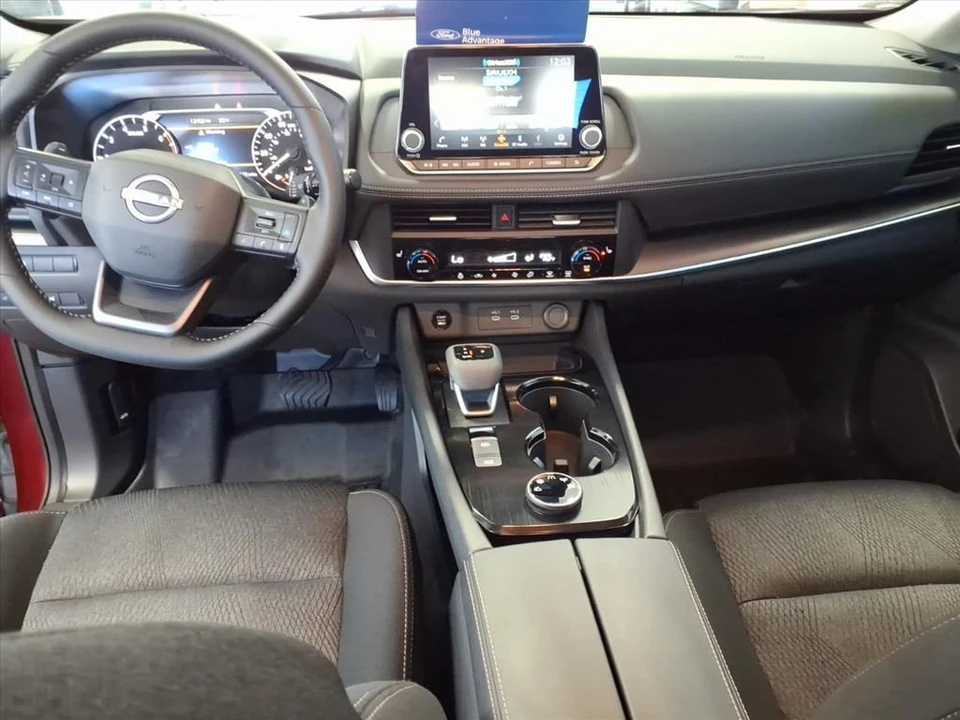 2026 Nissan Rogue - Image 7 of 21