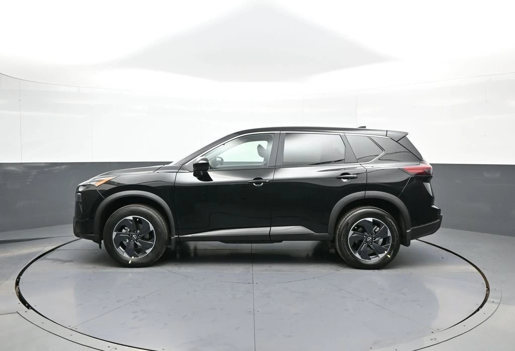 2026 Nissan Rogue - Image 9 of 12