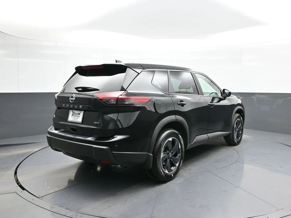 2026 Nissan Rogue - Image 6 of 12