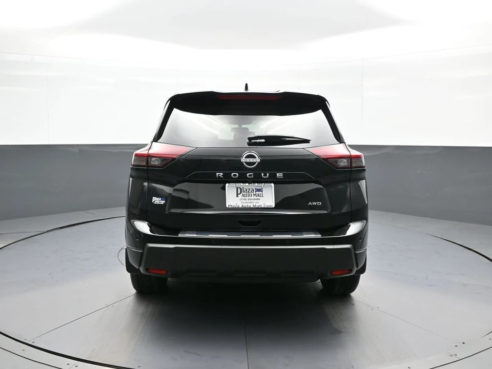2026 Nissan Rogue - Image 7 of 12