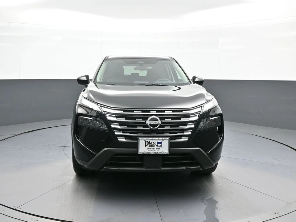 2026 Nissan Rogue - Image 2 of 12
