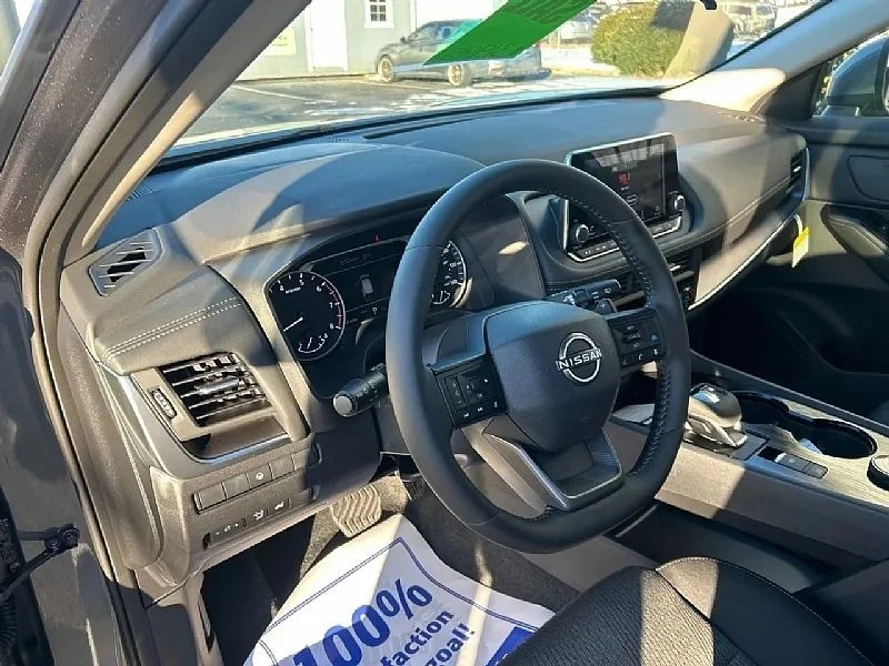 2026 Nissan Rogue - Image 6 of 12