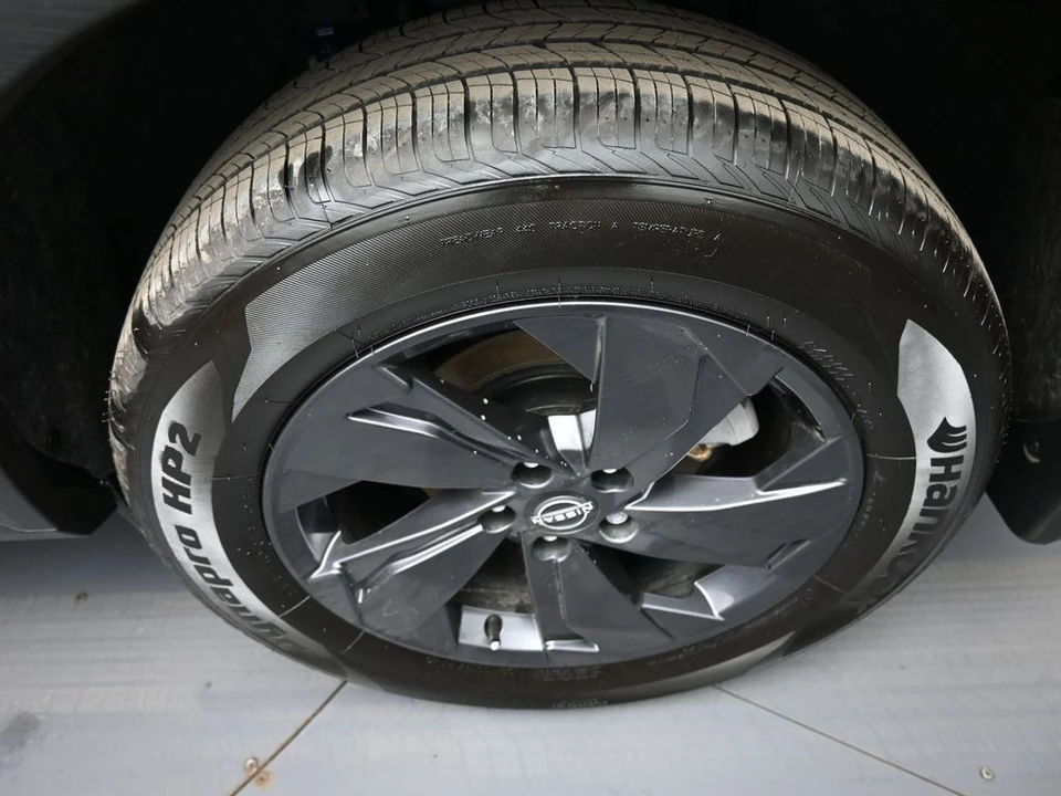 2026 Nissan Rogue - Image 15 of 21