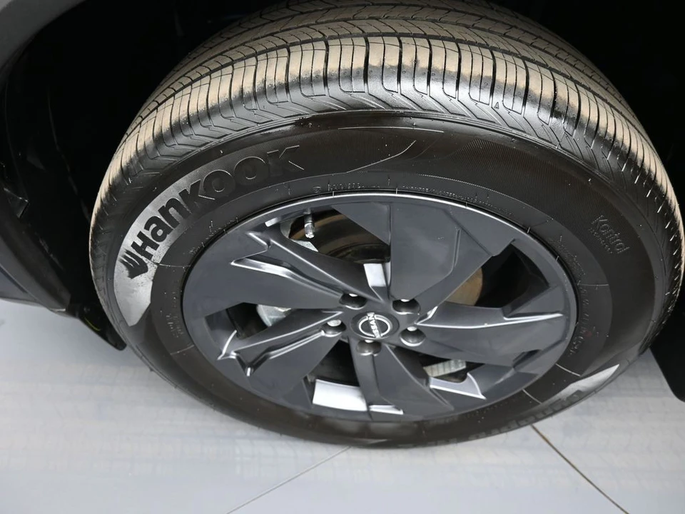 2026 Nissan Rogue - Image 14 of 21