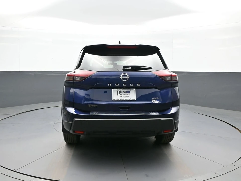 2026 Nissan Rogue - Image 7 of 21