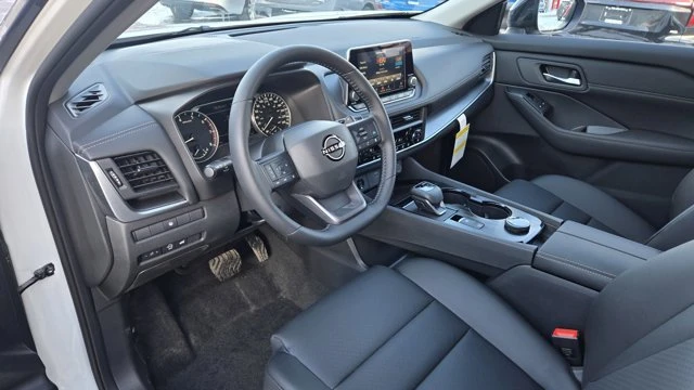2026 Nissan Rogue - Image 6 of 20