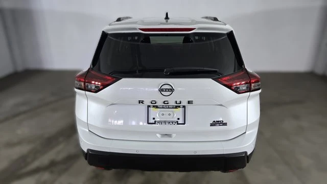 2026 Nissan Rogue - Image 5 of 20