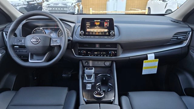 2026 Nissan Rogue - Image 7 of 20