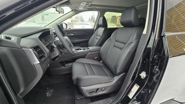 2026 Nissan Rogue - Image 14 of 19