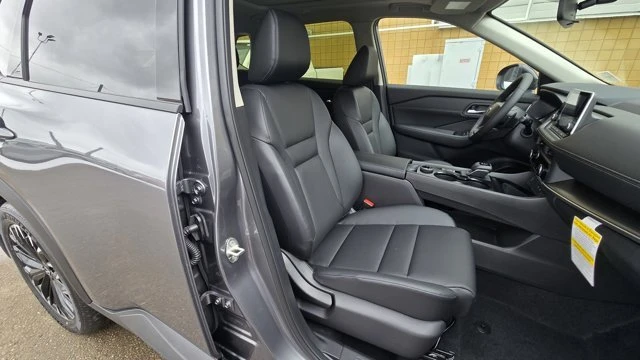 2026 Nissan Rogue - Image 18 of 20