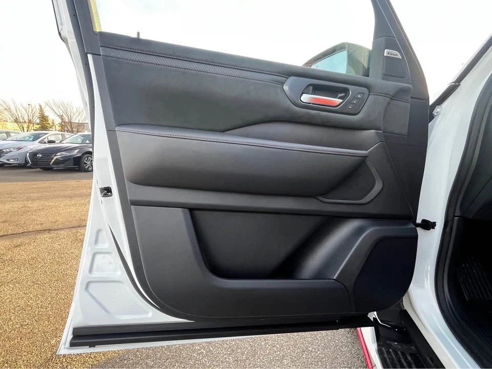 2026 Nissan Armada - Image 7 of 20