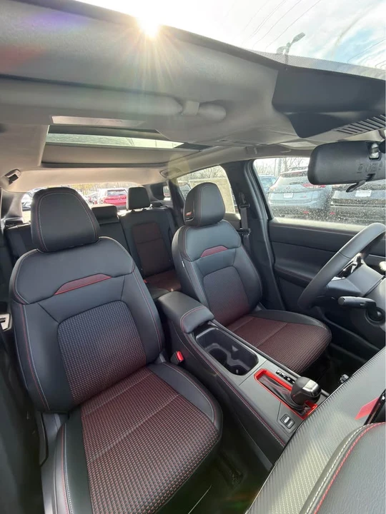 2026 Nissan Kicks - Image 9 of 10