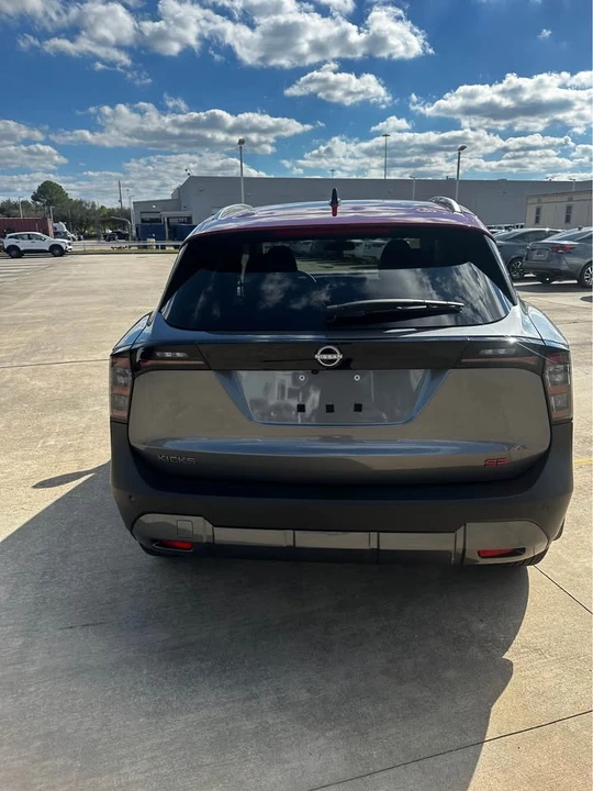2026 Nissan Kicks - Image 6 of 16