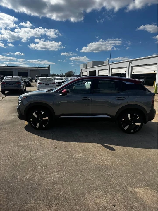 2026 Nissan Kicks - Image 8 of 16