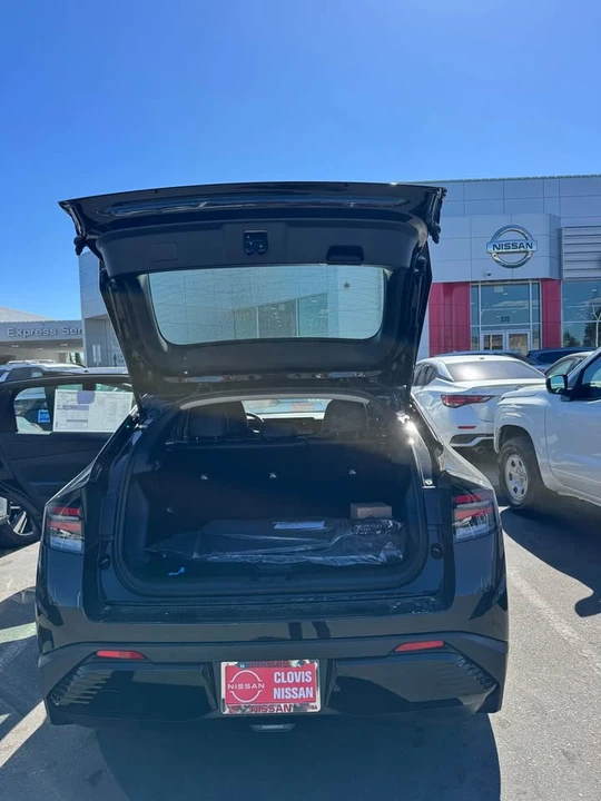 2026 Nissan Leaf - Image 3 of 8