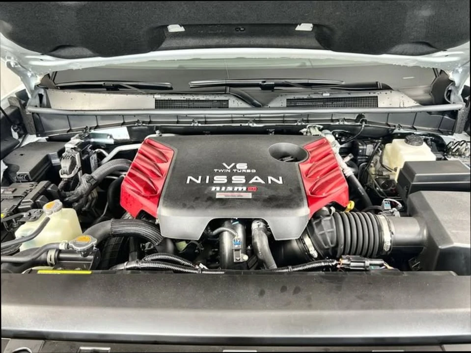 2026 Nissan Armada - Image 16 of 19