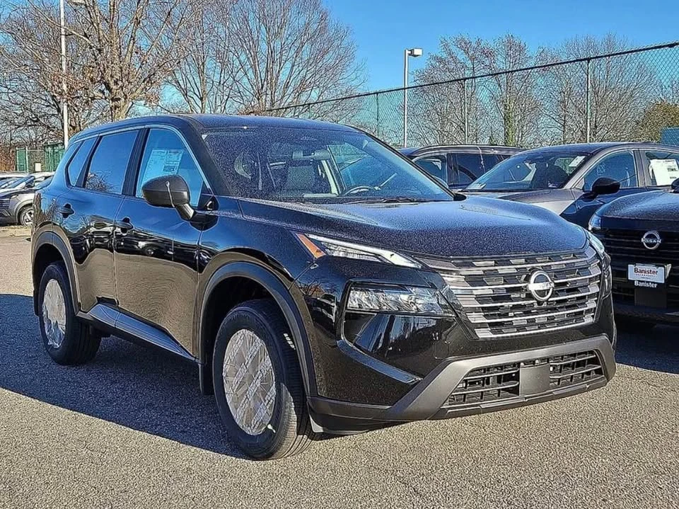 2026 Nissan Rogue - Image 2 of 6