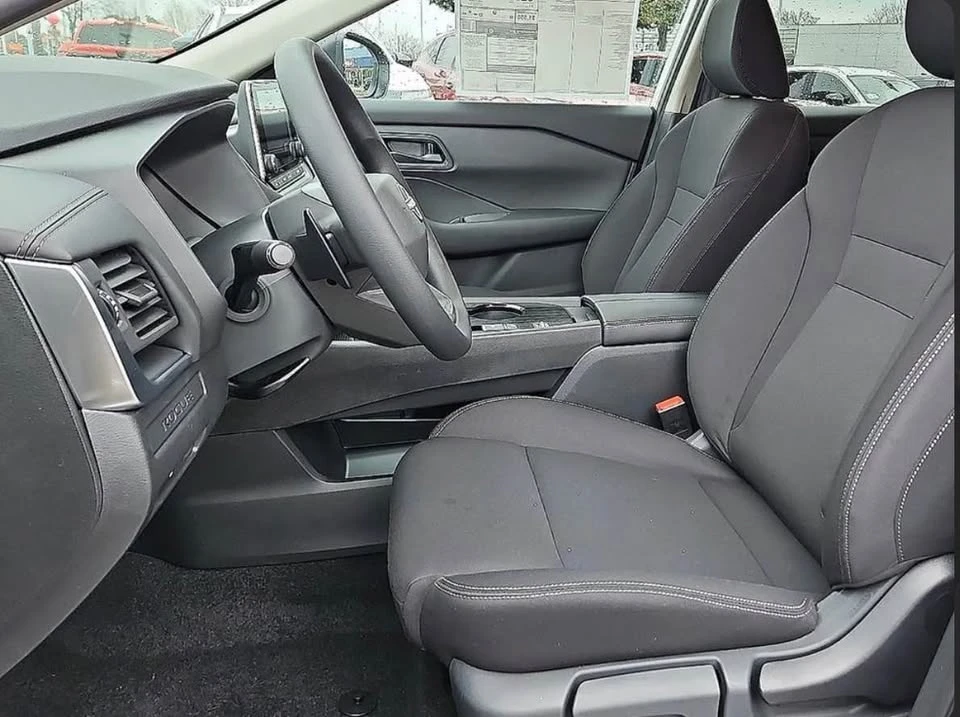 2026 Nissan Rogue - Image 4 of 6