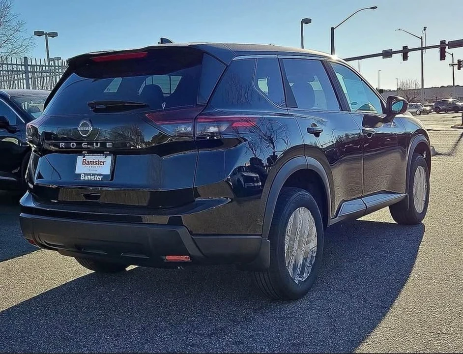2026 Nissan Rogue - Image 3 of 6