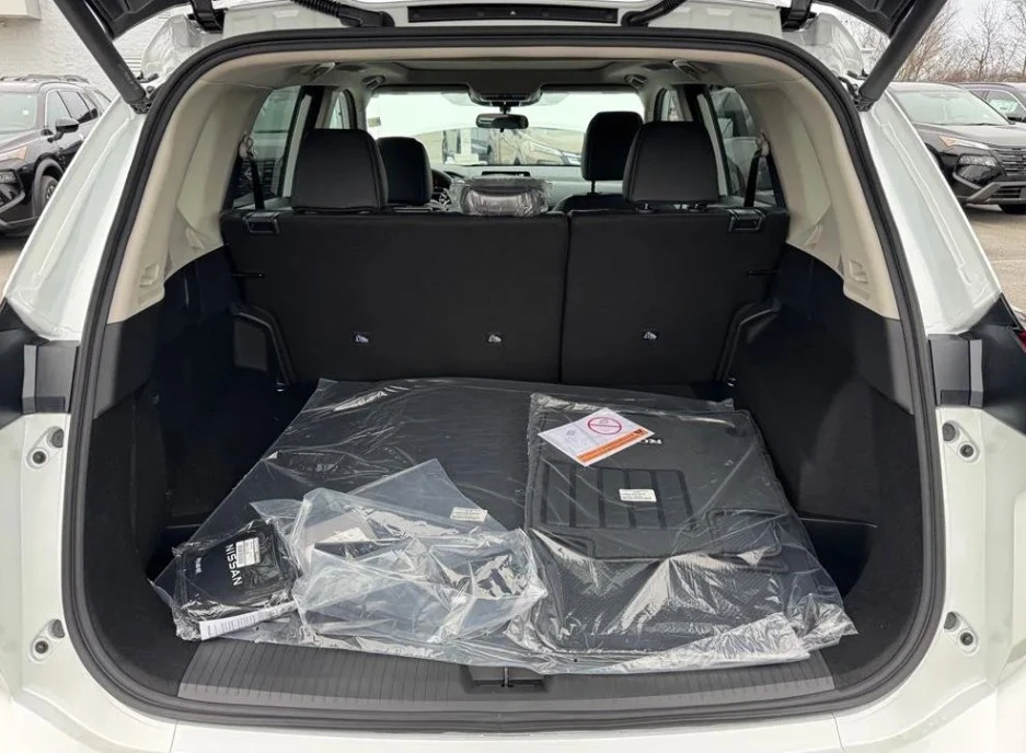 2026 Nissan Rogue - Image 12 of 12