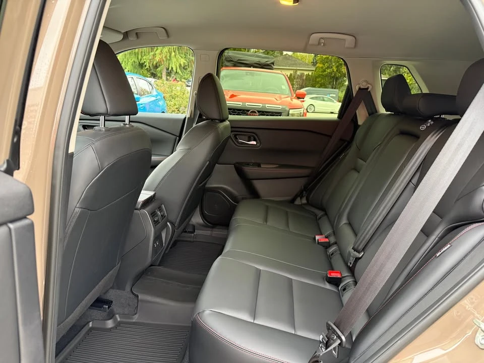 2026 Nissan Rogue - Image 10 of 15