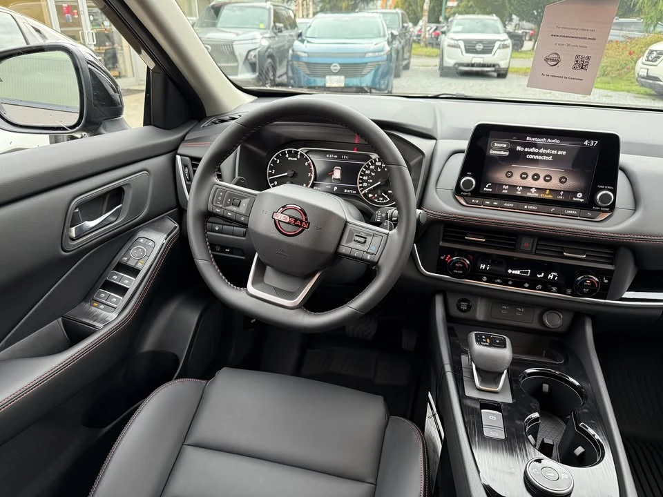 2026 Nissan Rogue - Image 13 of 15